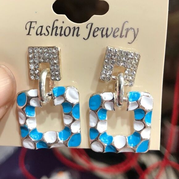 Fashion Jewelry Blue Turquoise & White Geometric Earrings (A)9 - Picture 1 of 6